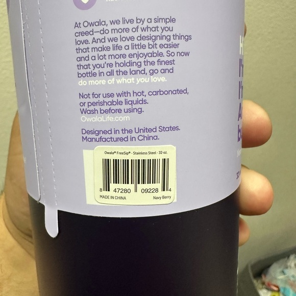 Owala Freesip Stainless Steel 32oz Water Bottle Whole Foods Exclusive Navy Berry - Picture 7 of 8